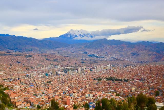 玻利维亚：世界上平均海拔最高的国家，被称为“坐在金矿上的驴”