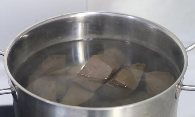 大爱的血豆腐，制作是如此简单，没任何添加，自己做得放心吃