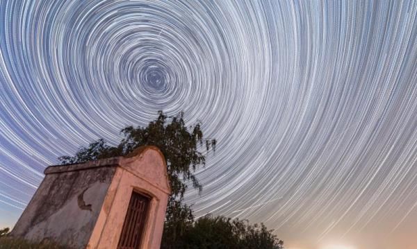英仙座流星雨8月来临，被誉为“全年最适合观测的流星雨”