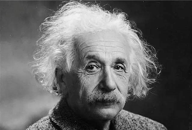 原来爱因斯坦真的错了，诺奖证明，他口中的“量子幽灵”并非虚妄